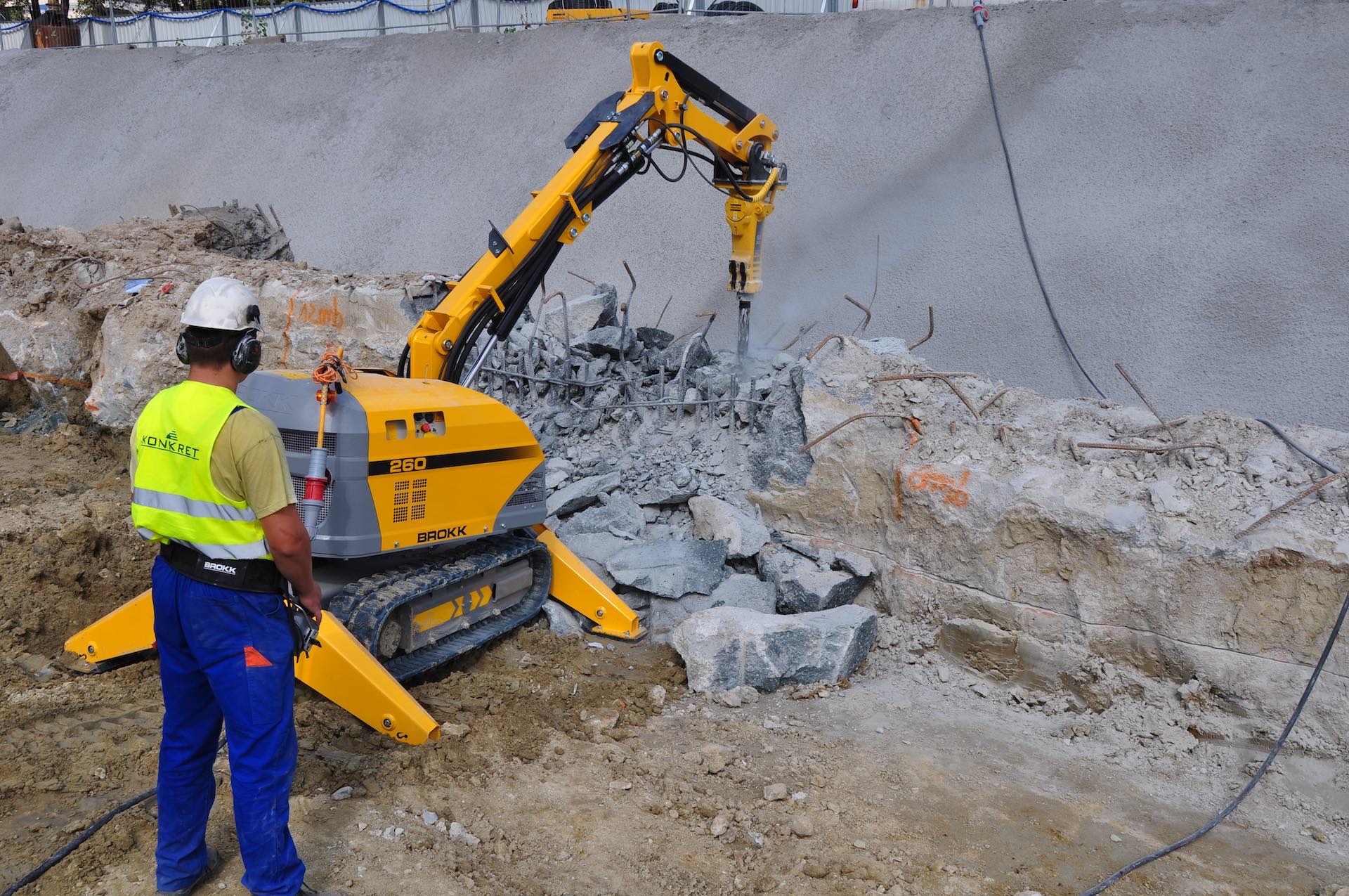 Roboty wyburzeniowe BROKK i HUSQUARNA